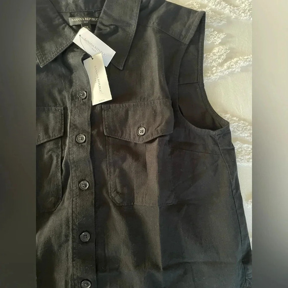 Banana Republic Double-Pocket Shirt - Picture 3 of 9